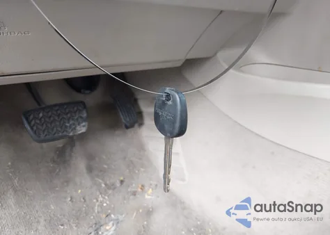 2011 Toyota Camry Le z USA, uszkodzony, nr VIN 4T1BF3EK5BU645771